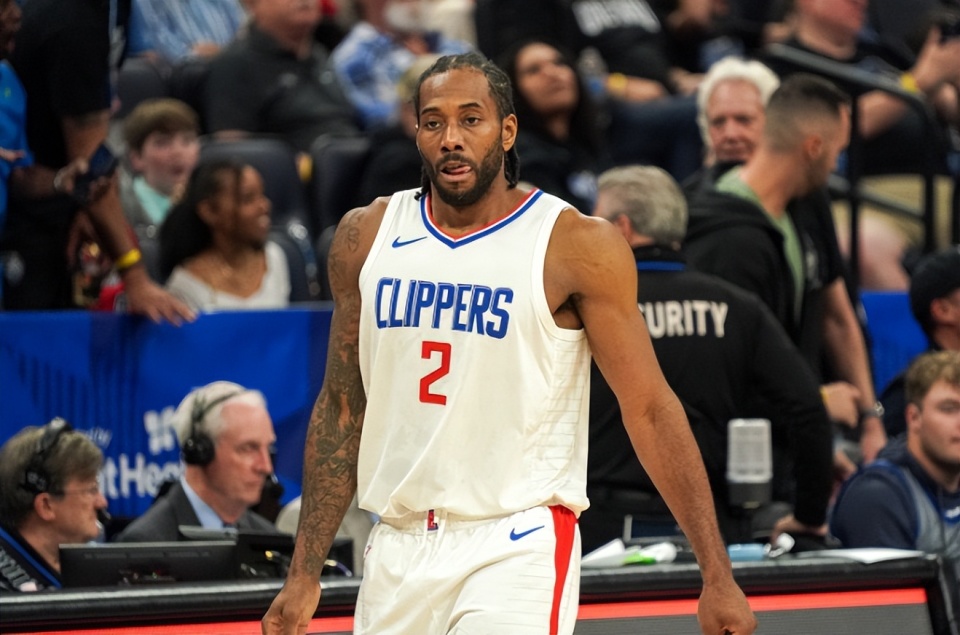 甚至明显低, 布伦森和尼