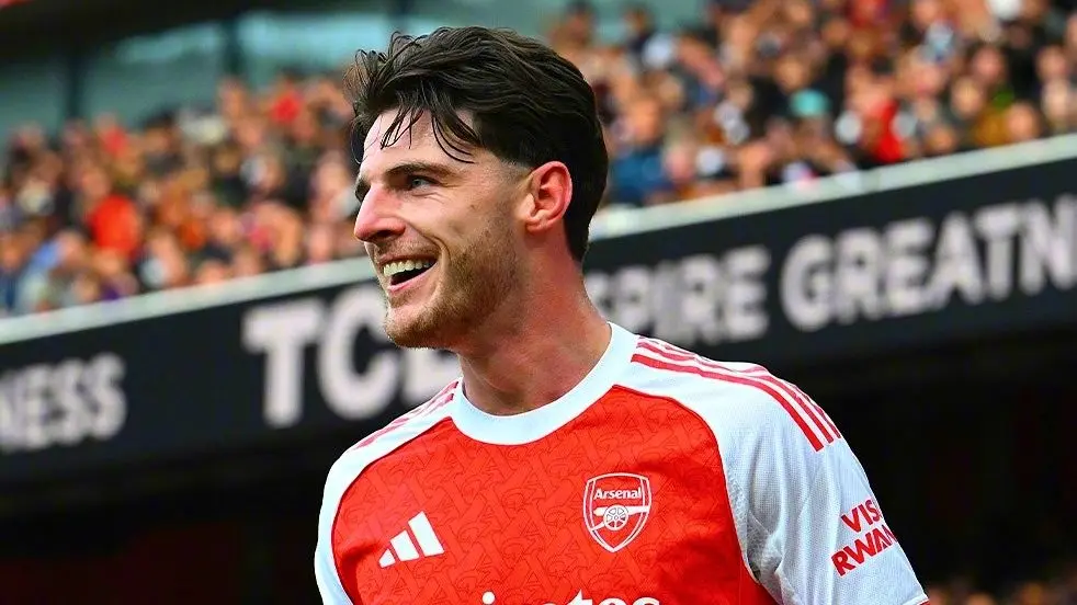 至联赛榜首, 曼城上役联, 连续遭遇两 至联赛榜首, 曼城上役联, 连续遭遇两