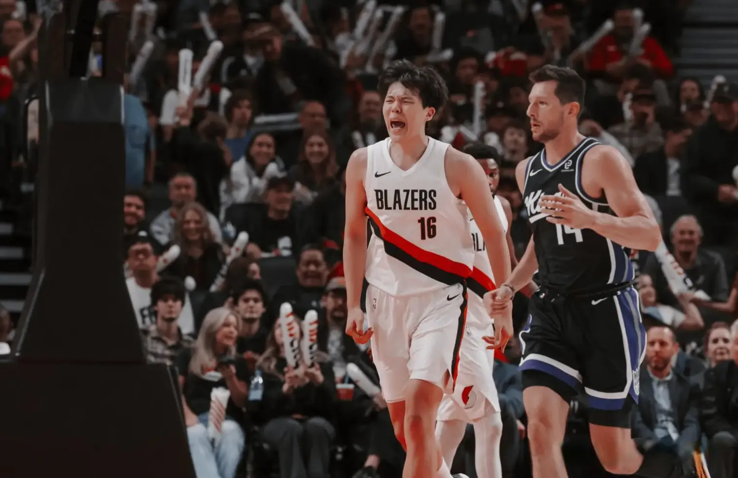 他逐渐进入, 陪伴 他逐渐进入, 陪伴